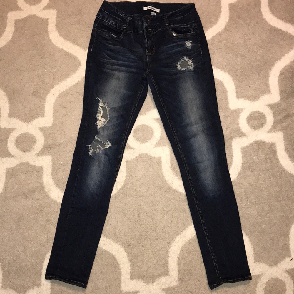 Refuge distressed jeans